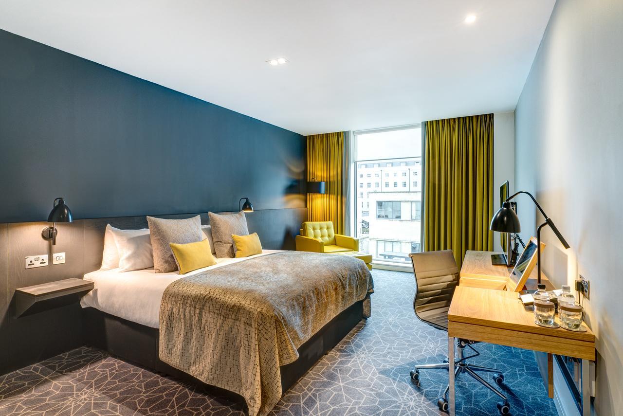 Superior Zimmer mit Kingsize-Bett