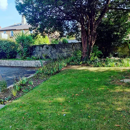 Wentworth House - Free Parking-2