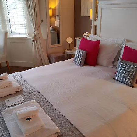The Bath House Boutique B&B - IN-ROOM Breakfast - FREE parking-3