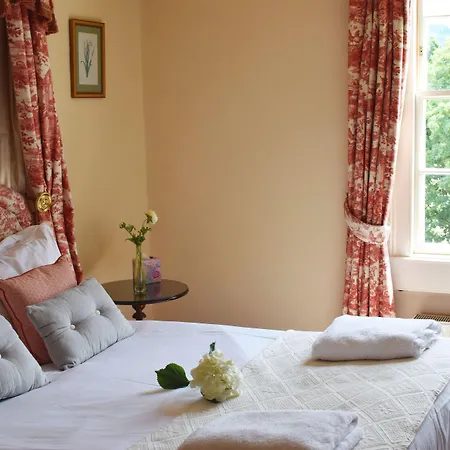 The Windsor Townhouse Air Conditioned Rooms-2